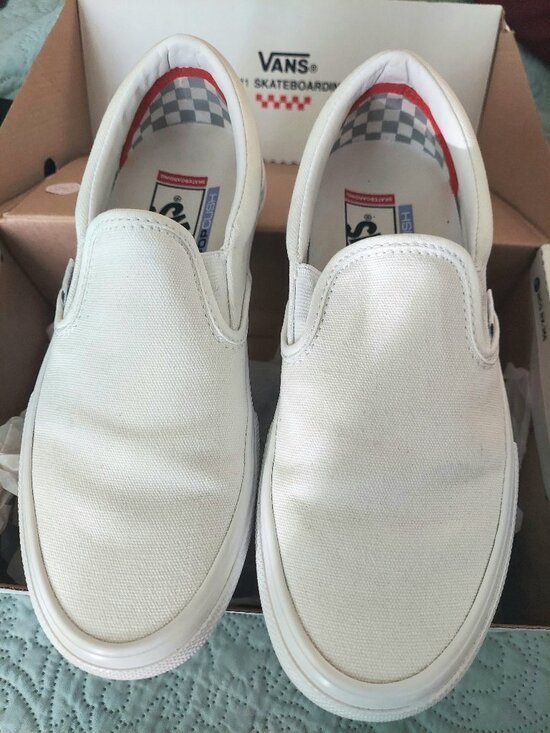 Vans Shoes - Vans True White Skate Slip-On size 6